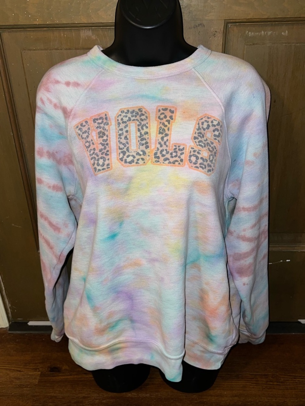 Tennessee Vols Multicolor Tie-Dye Gameday Pullover Crewneck Sweatshirt Size M - Picture 2 of 9